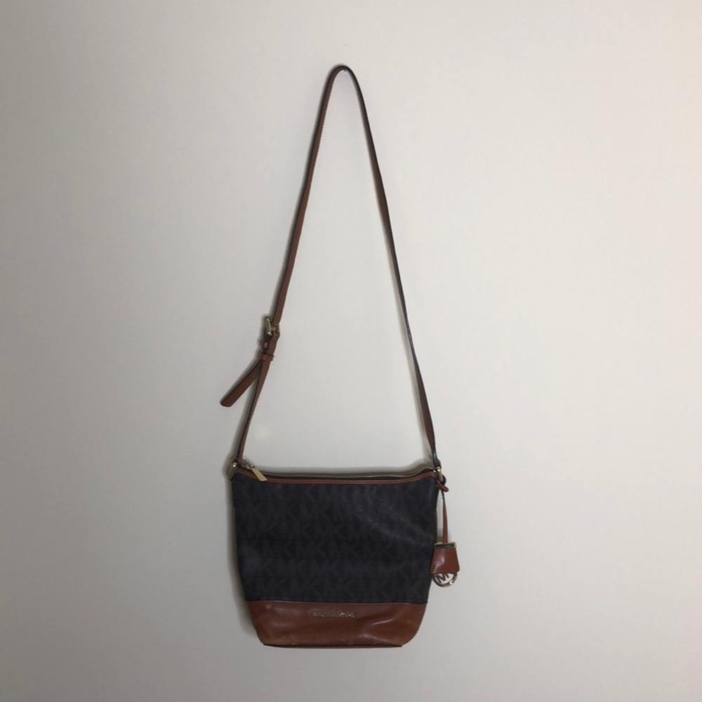 Michael kors crossbody purse